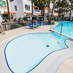 Aparthotel Bahia Calma 4*