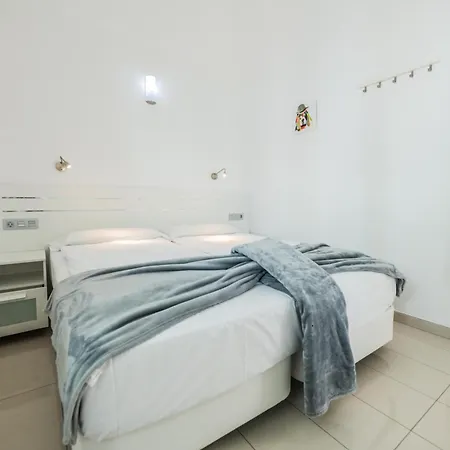 Bahia Calma מלון דירות 4*