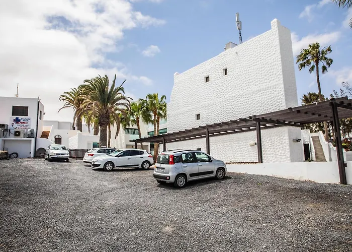 Aparthotel Bahia Calma 4*